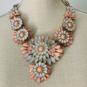 NWOT Charming Charlie Pastel Floral Necklace